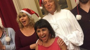 Pepe Cibrián y Georgina Barbarossa con doble festejo: Navidad y cumpleaños