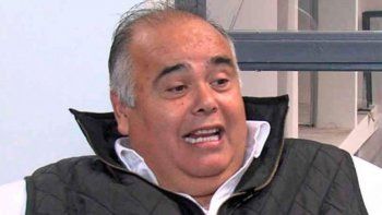 El Rey de la Salada sale de la cárcel y vuelve a su mansión con tobillera electrónica