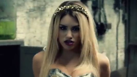 Lali Espósito, más hot que nunca en su nuevo video clip