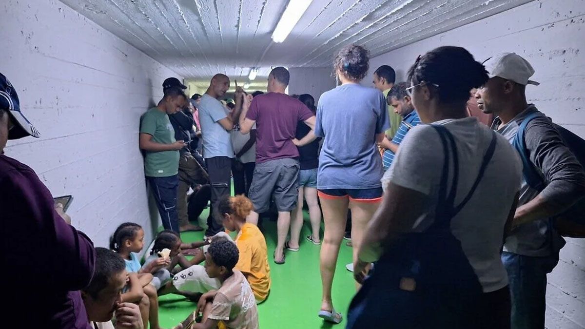 Los israelíes cada vez con más frecuencia deben acudir a los refugios por los misiles lanzados desde Irán. (Foto: Gentileza -ynet.news)