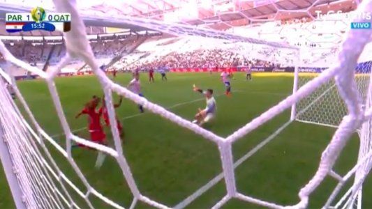 El inexplicable gol que erró Qatar y que pudo haber sido el empate frente a Paraguay