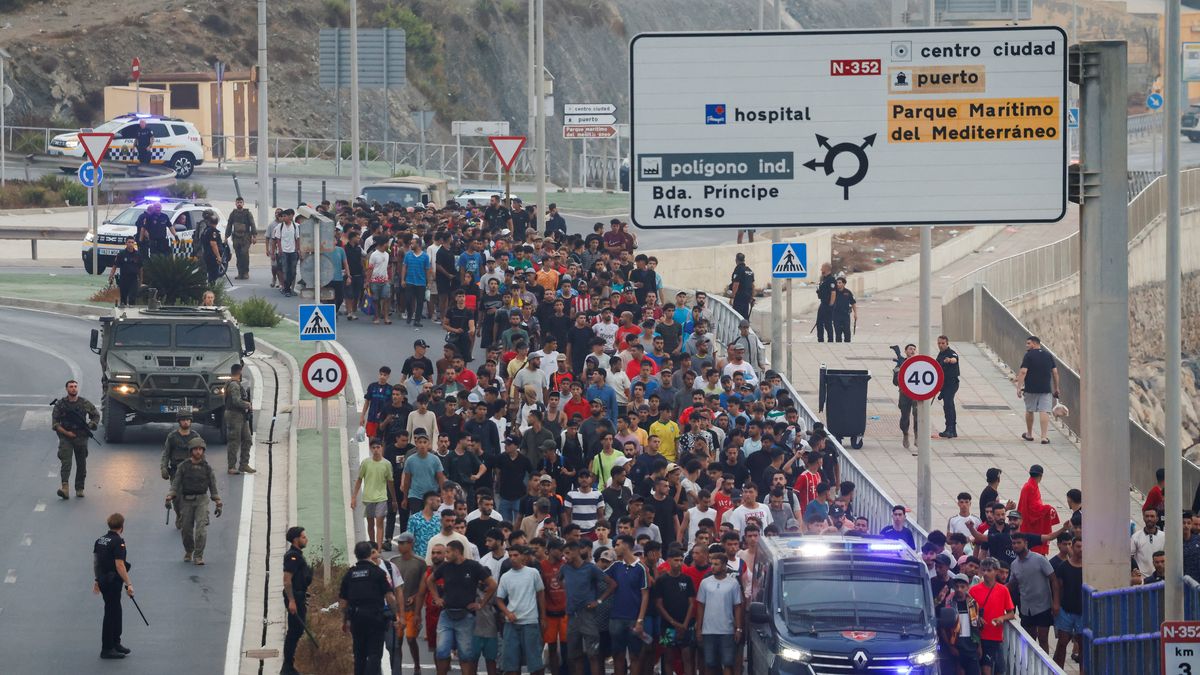 Según el Gobierno español, 48.000 de los 50.000 migrantes que ingresaron en territorio español durante la crisis ya regresaron a Marruecos. (Foto: Reuters)