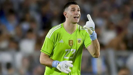 El récord histórico que podría romper Dibu Martínez en la Selección Argentina