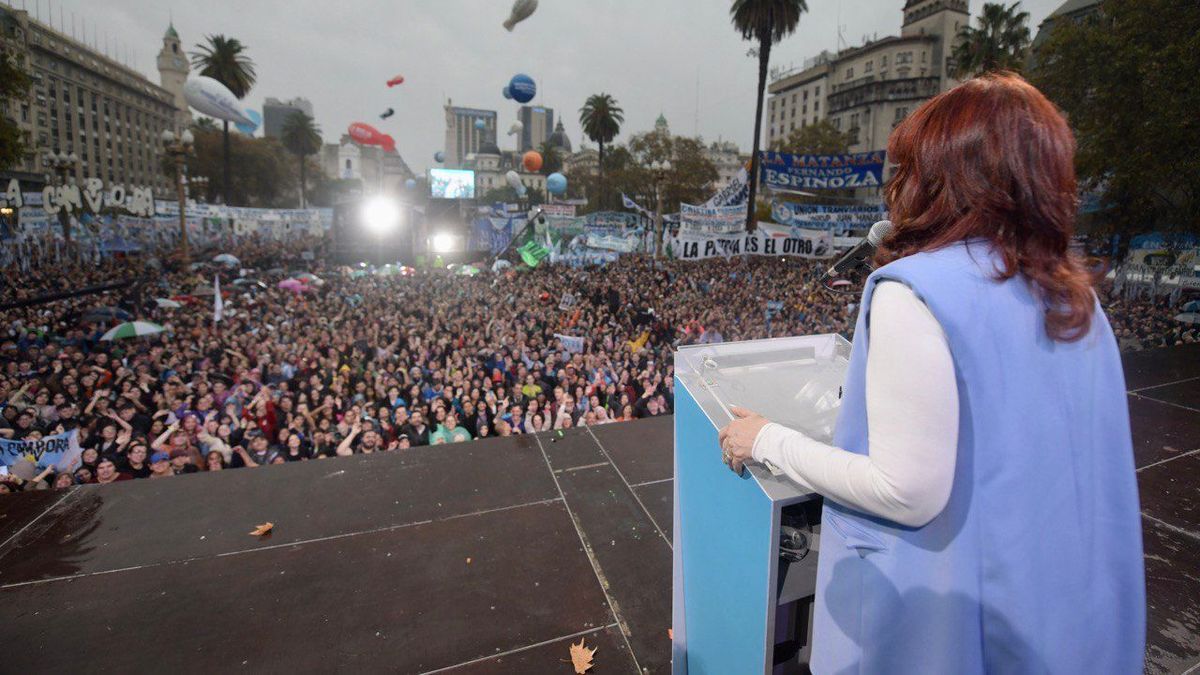 Cristina Kirchner en el acto en Plaza de Mayo