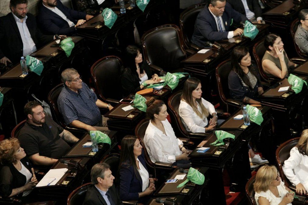 Encuesta Basta Baby: Para usted, el Ministerio de la Mujer y los pañuelos verdes fueron...