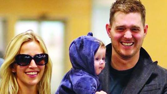 El hijo de Bublé y Lopilato sigue internado por sus quemaduras
