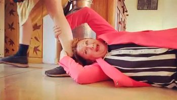 Desopilante parodia de Verónica Llinás sobre la cuarentena de Inés Arostegui, una mujer adinerada y discriminadora