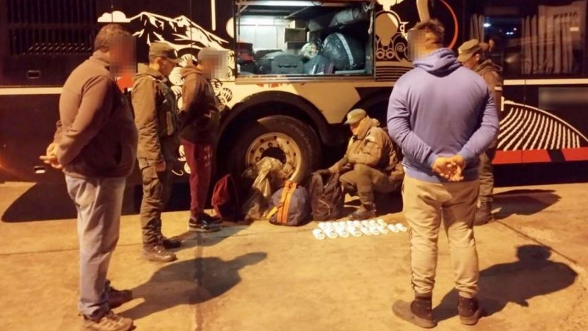Operativo de Gendarmer&iacute;a donde encontraron los recipientes de talco.