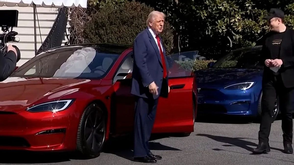 Trump ahora dice que le va a devolver el Tesla a su ex amigo Musk. (Foto: Gentileza ABCN)
