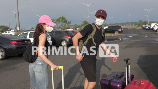 El Chino Darín y Úrsula Corberó arribaron a Punta del Este y Ricardo Darín fue a recibirlos