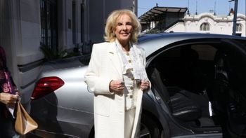 Dos hombres disfrazados de médicos intentaron ingresar al piso donde está Mirtha Legrand