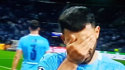 El desconsolado llanto del Kun Agüero tras perder la final de Champions League