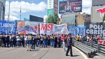 Piqueteros levantaron el corte en CABA, pero amenazan con acampar la semana que viene