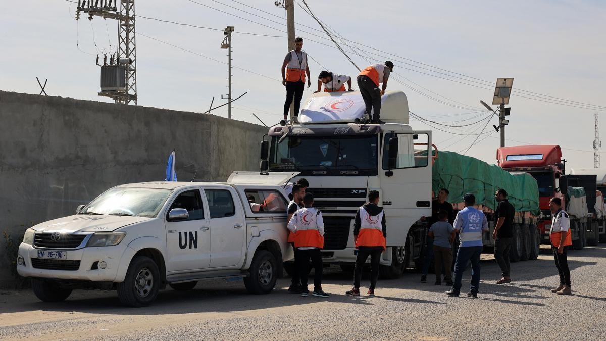 Uno de los camiones con ayuda humanitaria. (Foto: Télam)