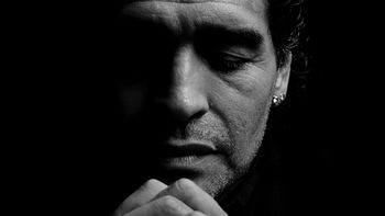 ¿En mi lápida? Todavía no, espero que no, por mucho tiempo, la frase de Maradona en su libro inédito