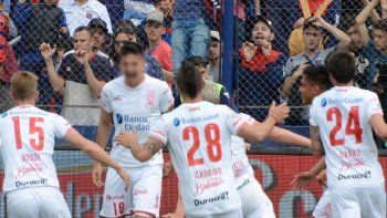 Periodista confesó que está de novia con un futbolista de primera división