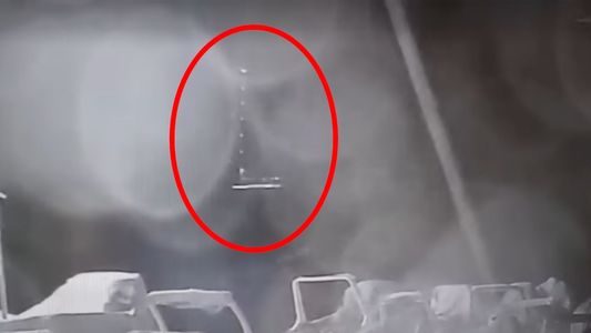 En 60 segundos: así fue el hundimiento del superyate por una tromba marina en Sicilia