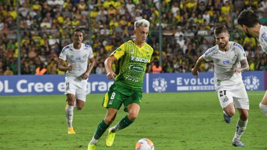 En su debut en la Copa Libertadores, a Defensa y Justicia se lo dieron vuelta y perdió 2-1 ante Santos en Varela