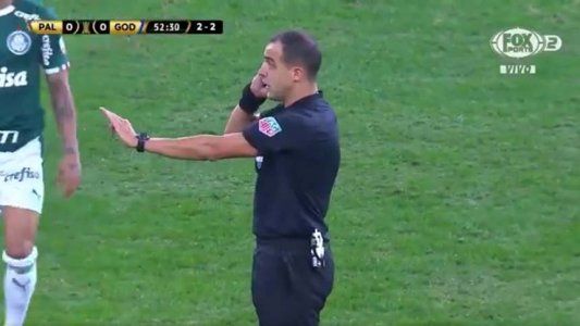 Copa Libertadores: el absurdo penal en contra de Godoy Cruz que cobraron con ayuda del VAR