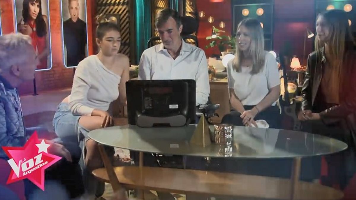 Margarita Bullrich junto a su familia y Marley en la previa de su presentaci&oacute;n en La Voz Argentina 2022.&nbsp;