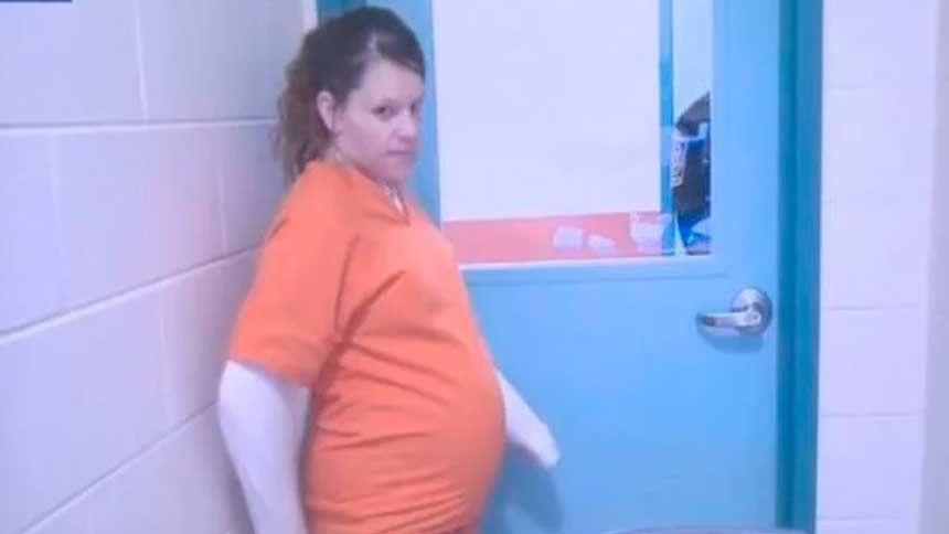 Niñera mató a golpes al bebé que cuidaba, lo disfrazó y se lo devolvió a la madre como si estuviera dormido