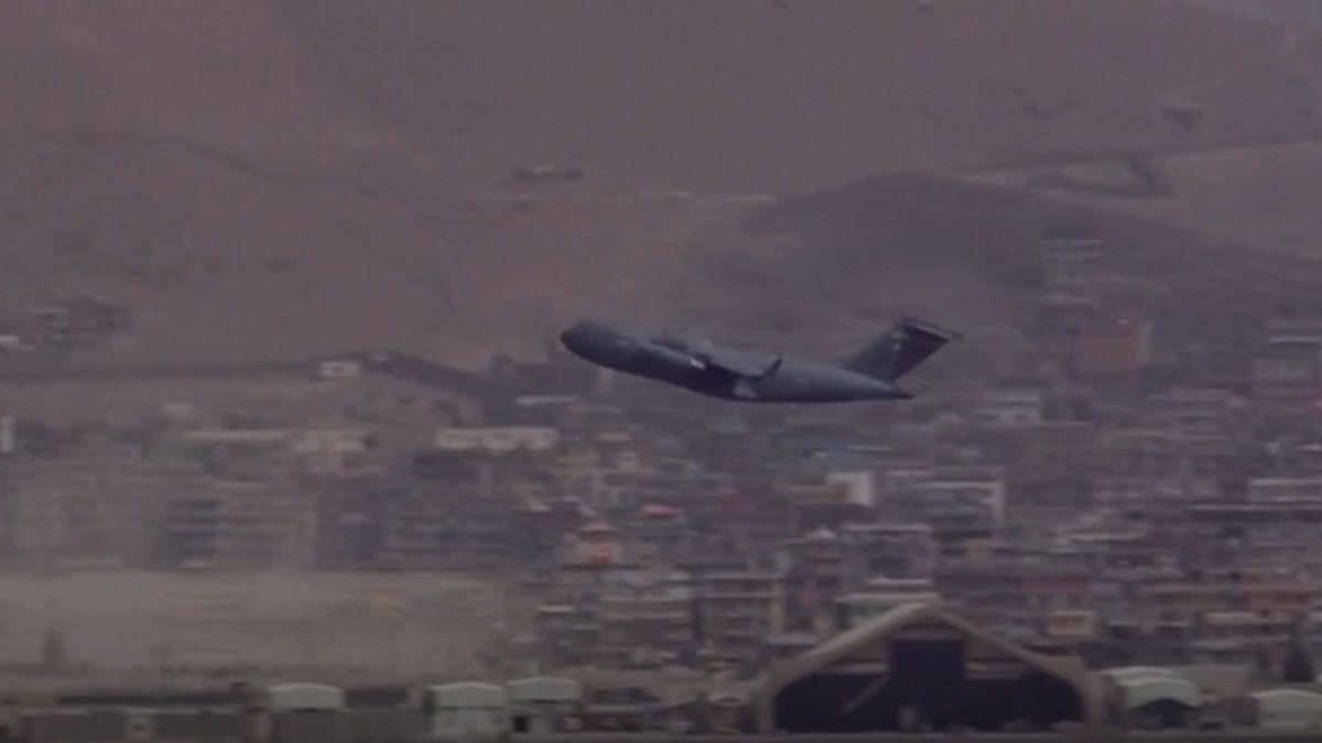 A horas de la fecha límite, Francia y Gran Bretaña pide un corredor seguro para Kabul ( Foto: AP)  