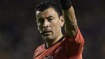 Roberto Tobar, árbitro de Boca-River: quién es el juez del superclásico de la final de la Copa Libertadores y sus antecedentes