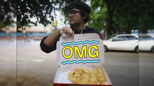 Pope Spinzi regaló empanadas de mandioca en la calle