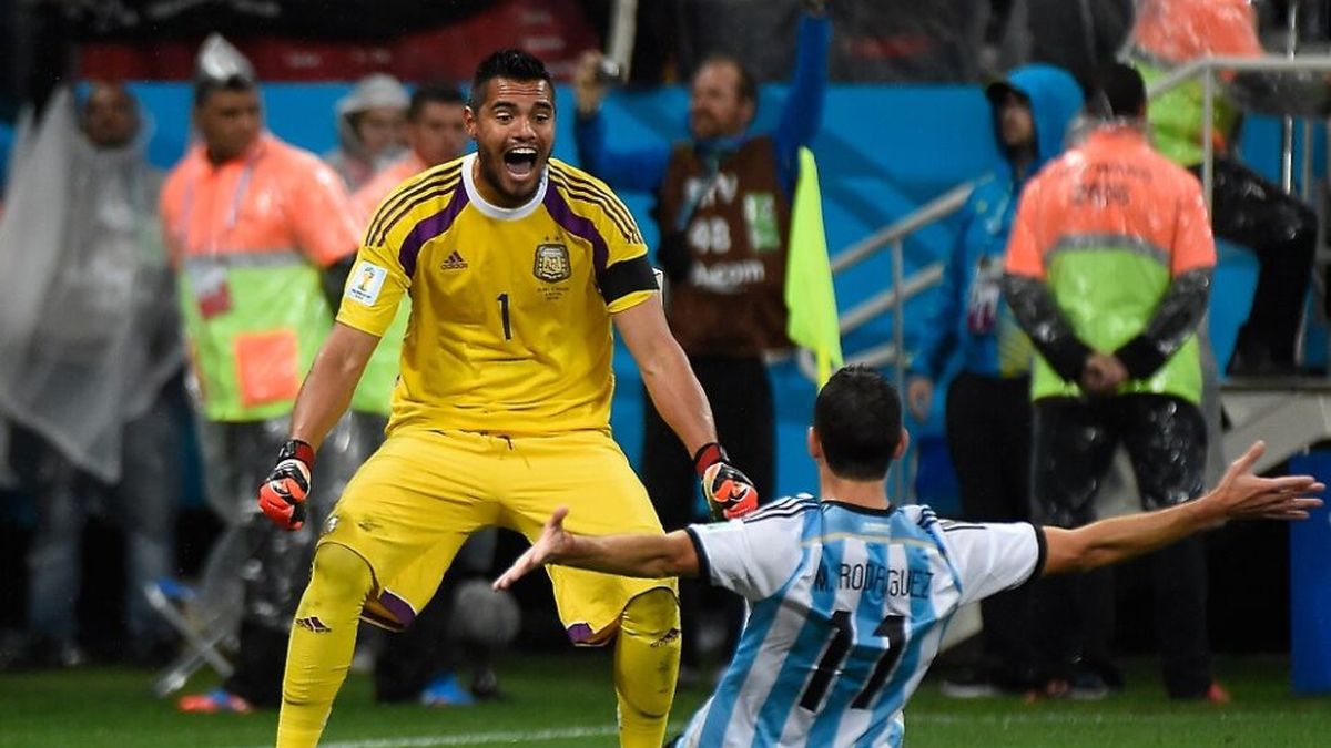 Argentina -Países Bajos: Sergio Romero y el recuerdo del agónico triunfo por penales en el Mundial Brasil 2014 (Foto: AP).