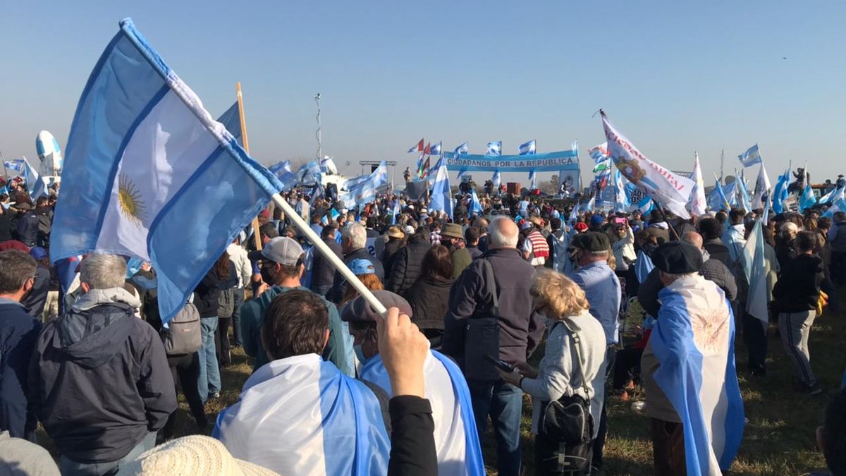 Tras el multitudinario acto a la vera de la ruta 9, los autoconvocados criticaron al Consorcio ABC. 