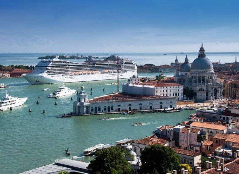 ¿Cómo viajar a Europa en barco?
