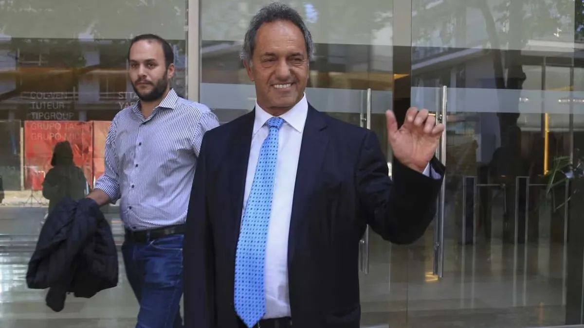 El secretario de Turismo y Ambiente, Daniel Scioli, realiz&oacute; gestiones con el embajador argentino en aquel pa&iacute;s, Jorge Arambarri.&nbsp;