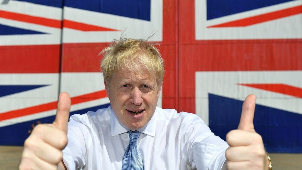Boris Johnson quiere que para radicarse en Gran Bretaña sea obligatorio hablar bien en inglés