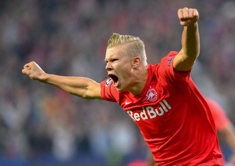 El temible Erling Haland: metió 9 goles en un partido del Mundial Sub 20 y hoy debutó en la Champions League con un triplete