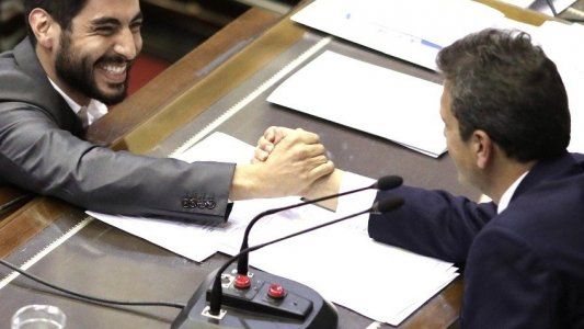 Los Moyano redoblan la apuesta y avanzan para eximir de Ganancias horas extras, feriados y bonificaciones