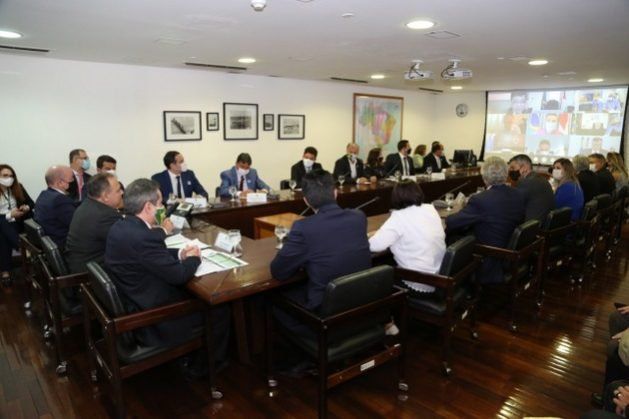 Una guerra política por las vacunas hace más mortal la pandemia en Brasil