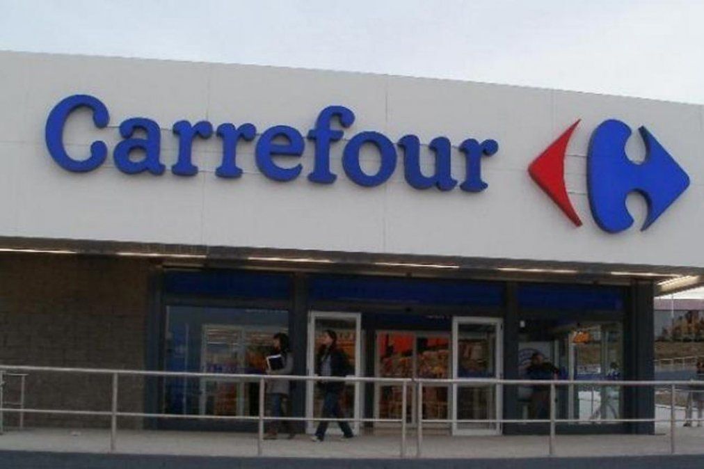 El director en la Argentina de Carrefour confía en que se encontrará una solución a la crisis que golpea a la empresa