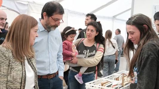 Miles de personas disfrutaron de la segunda edición de la Feria del Libro de San Martín