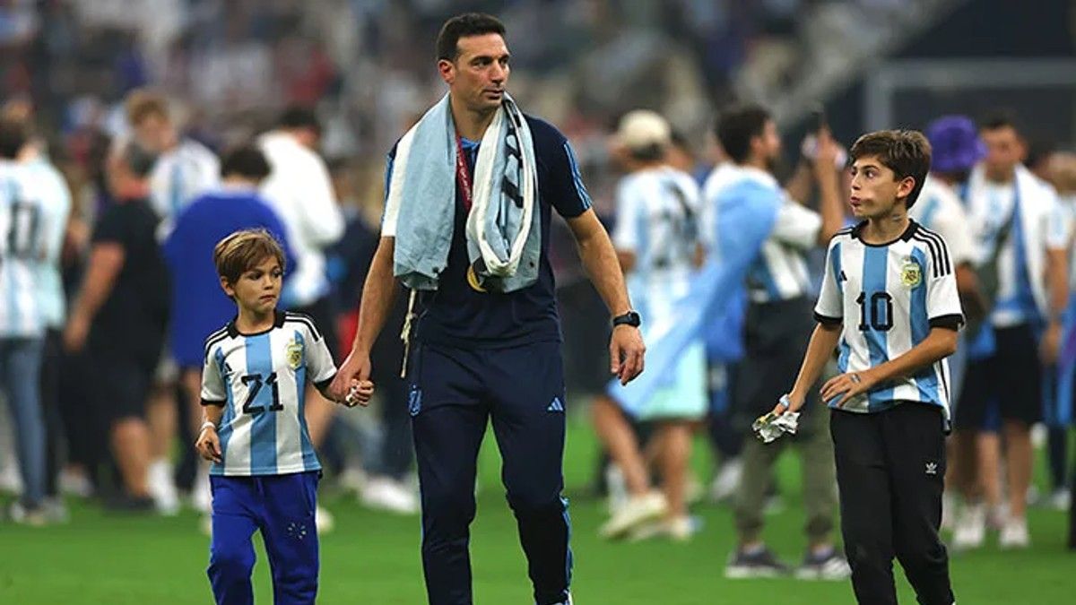 Lionel Scaloni festejará nuevamente el título del Mundial con sus hijos dentro del campo de juego.(Foto: Getty Images)