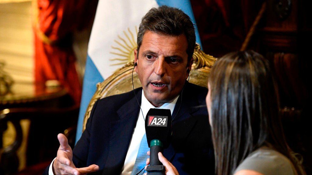 Massa criticó a Macri: Al otro día de confesar su fracaso aparece más preocupado por la pelotita de fútbol que por lo que les pasa a los argentinos