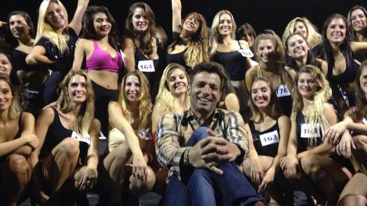 Bossi busca una bebota para rememorar El Manosanta de Olmedo