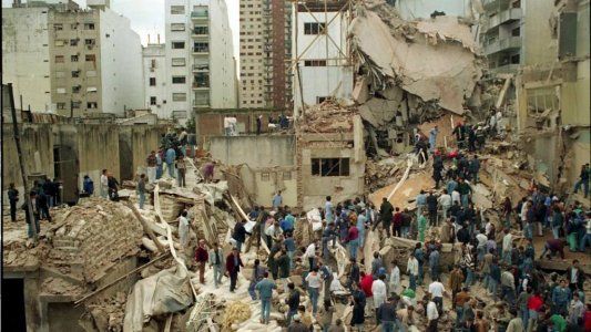A 25 años del atentado a la AMIA, con actos y homenajes el país recuerda a las  víctimas del terrorismo