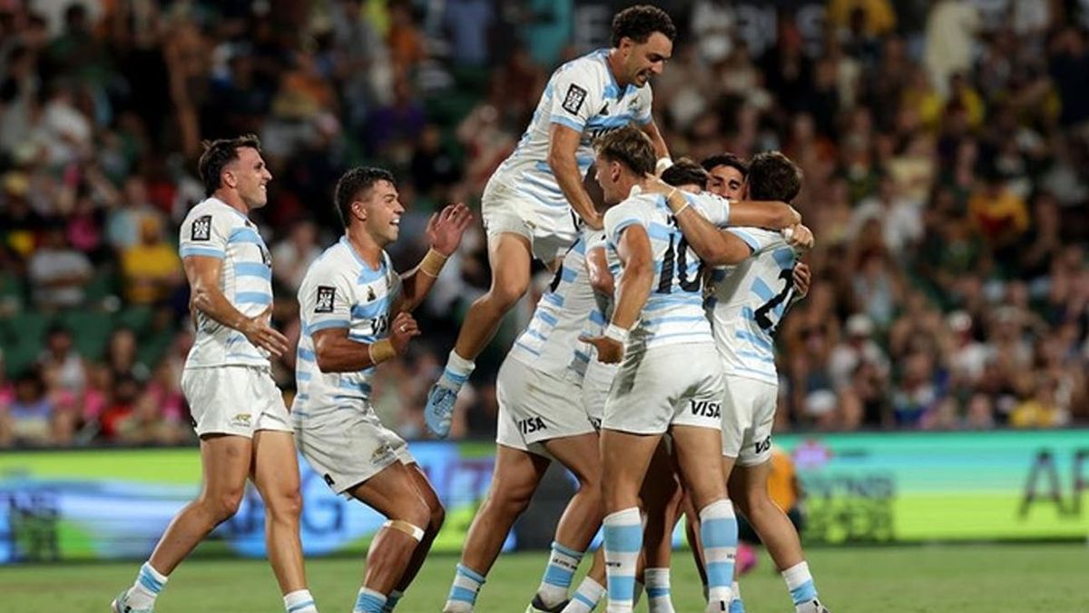 Los Pumas se consagraron campeones en el Seven de Perth (Foto: gentileza EFE)