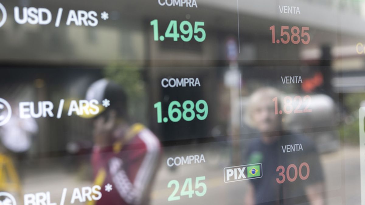 No existe un horario unificado para operar en moneda extranjera. No existe un horario unificado para operar en moneda extranjera.