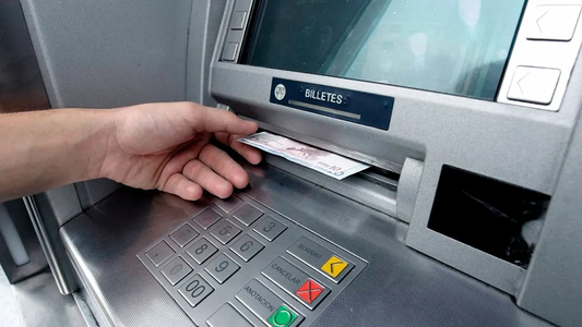 Cajeros automáticos: por qué no se recomienda imprimir los comprobantes
