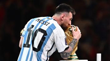 Los emotivos mensajes que recibió Messi de los jugadores de la Selección tras anunciar su retiro