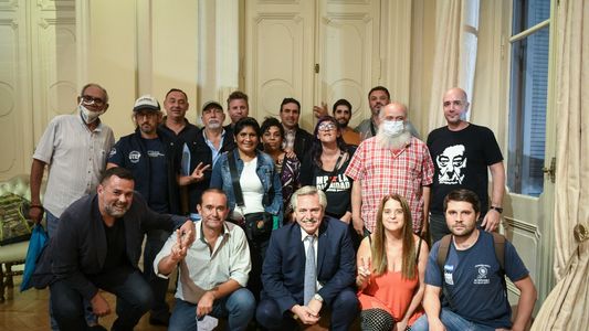 Antes que el Gobierno viaje a Washington, los movimientos sociales respaldaron el pedido de evaluación al FMI