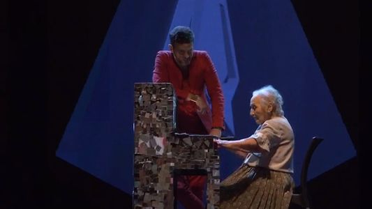¡Emotivo momento! Axel invitó a tocar el piano a una mujer de 91 años