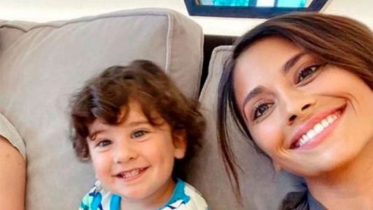 Antonela Roccuzzo hizo estallar las redes con una particular foto de su hijo Ciro: Un mini Messi