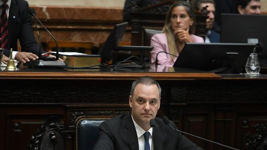La oposición pidió convocar a sesión especial para pedir informes a Adorni, pero hay dudas sobre el quorum